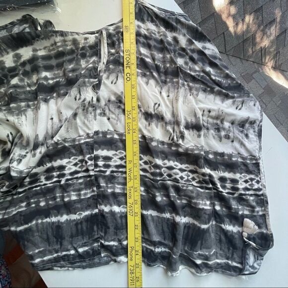 Stella Sky Gray and White Poncho Style Cold Shoulder Top - Picture 11 of 12